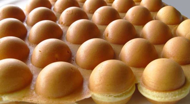 Chinese Egg Waffle - A Handmade Classic - Holiday and Travel Magazine